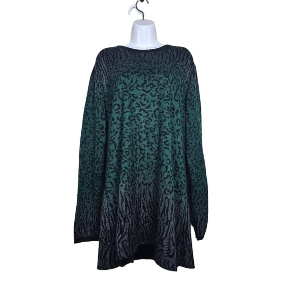 NWT Animal Print Green Sweater - Picture 1 of 6